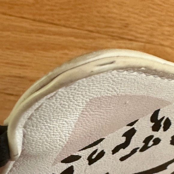 Betsey Johnson Luv Betsey Cat Wristlet Coin Purse Sleeping Cat - Picture 12 of 13